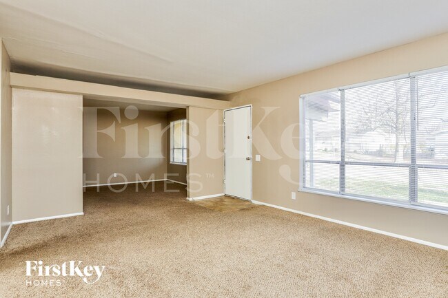 Building Photo - 10201 Pannell Dr