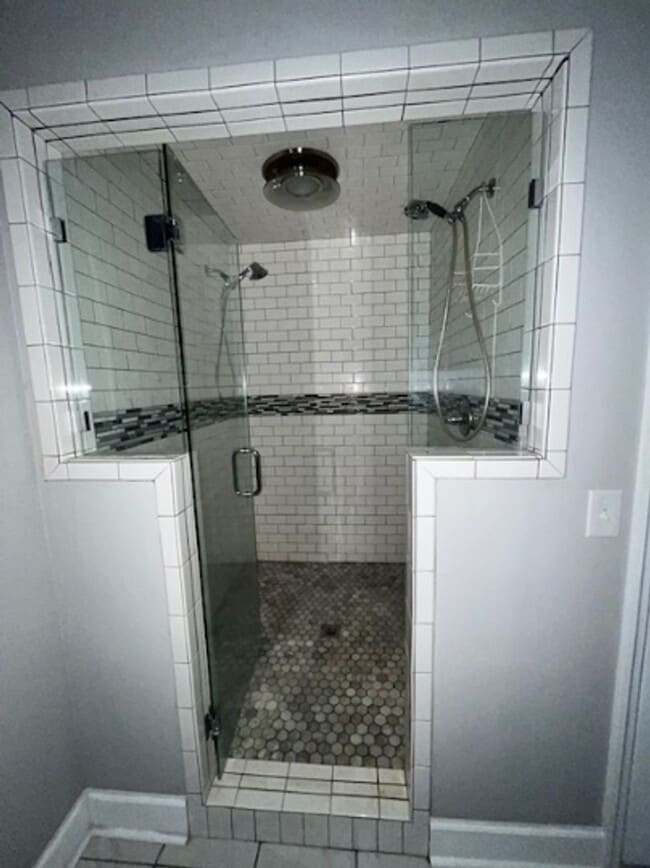 Building Photo - Luxury Ranch Living: Pool, Privacy & Premium Space