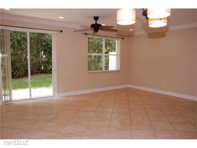 Building Photo - 16081 Poppyseed Cir