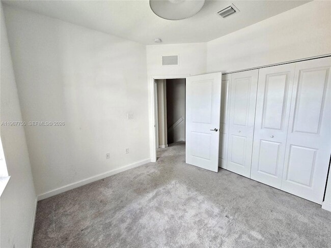 Building Photo - 1332 SE 26th Ter