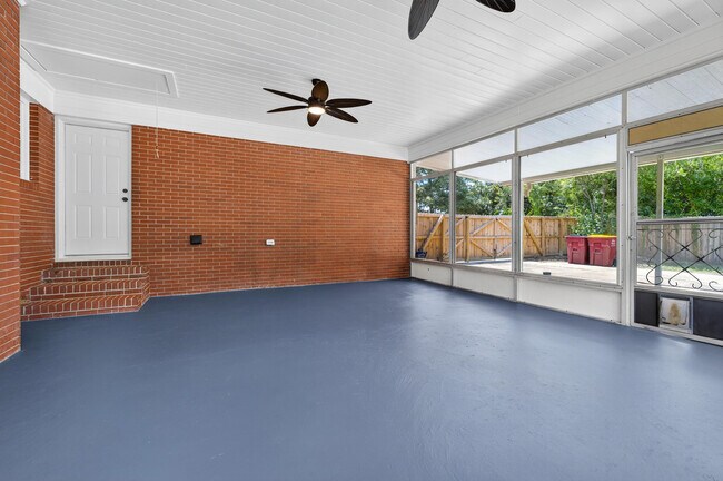 Building Photo - 758 9th Ave