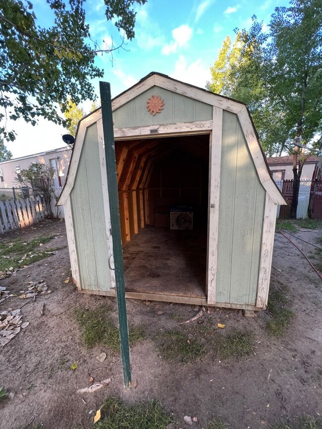 Building Photo - 3 Bed 2 Bath Mobile Home with Fenced Yard ...