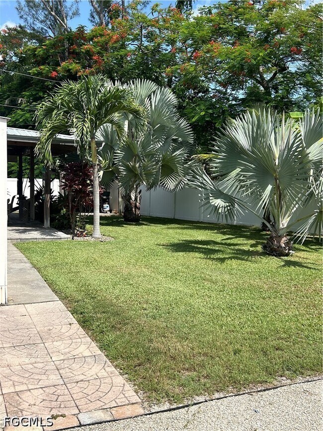 Building Photo - 1343 Woodmere Ln