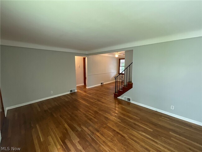 Building Photo - 3709 Woodridge Rd
