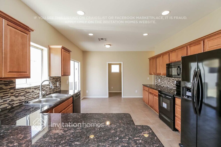 Building Photo - 13207 W Crocus Dr