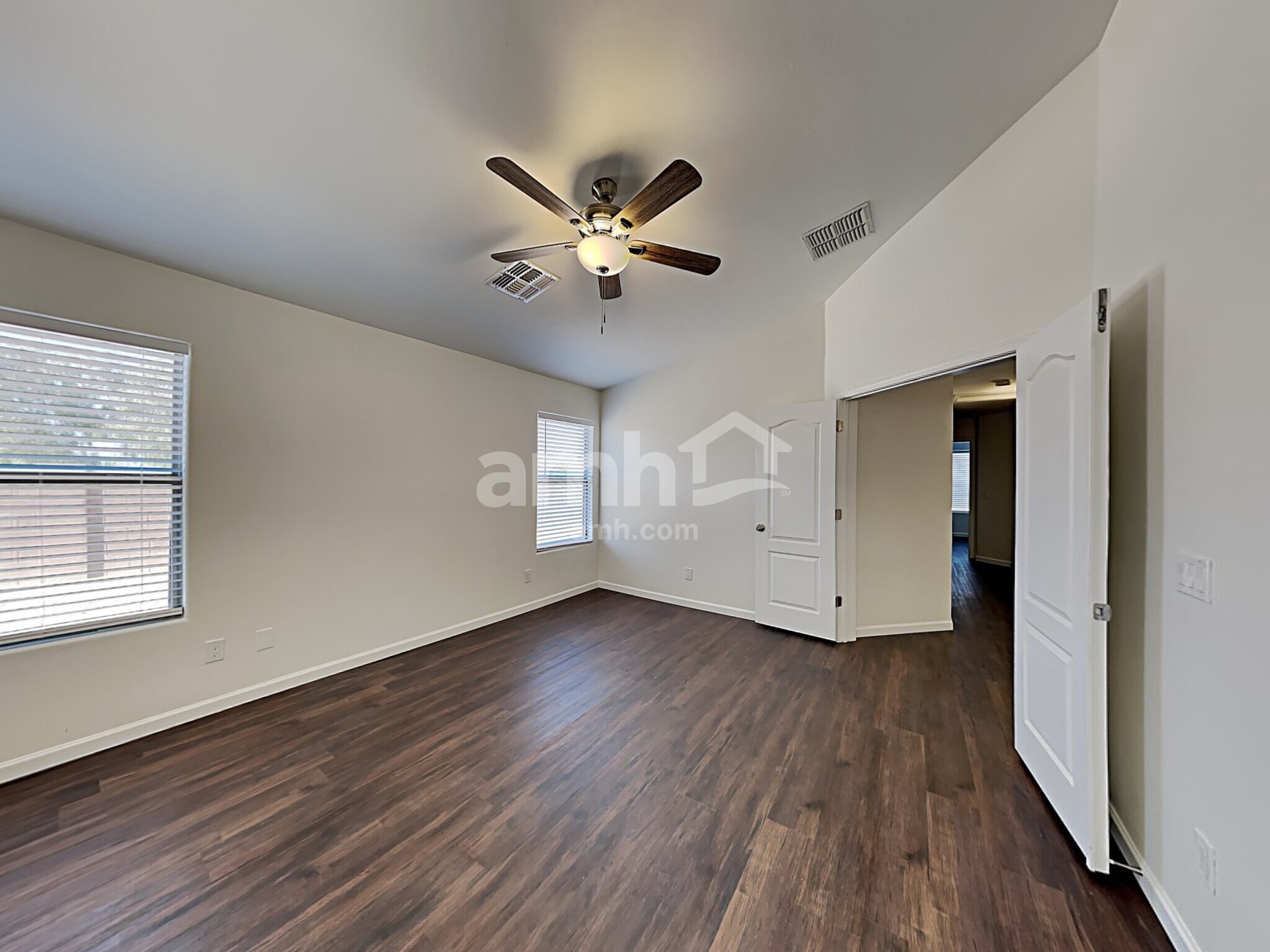 Building Photo - 10706 S Distillery Canyon Spring Dr