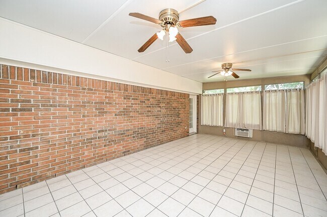 Building Photo - 1335 Remington Crest Dr