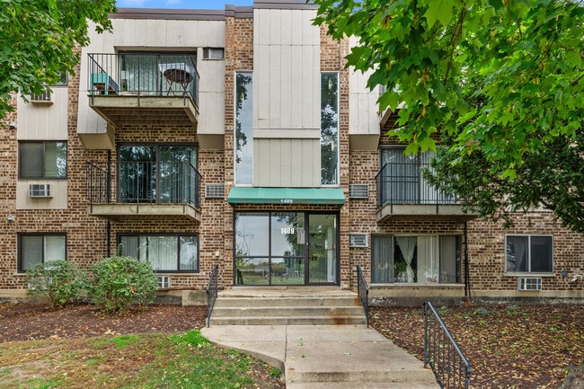Primary Photo - 1489 N Winslowe Dr