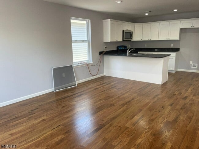 Building Photo - 201 Schuyler Ave