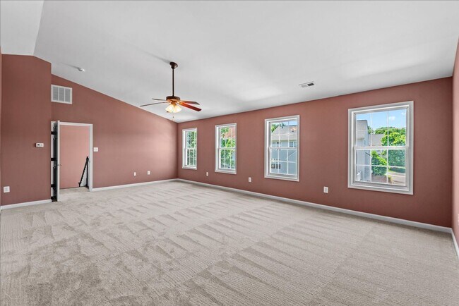 Building Photo - CLOSE TO I-95 & QUANTICO!