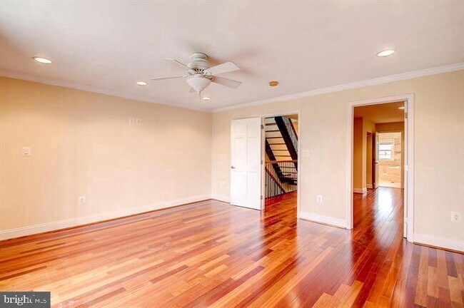 Building Photo - 2303 Essex St