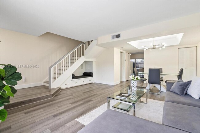 Building Photo - 1350 NW 123rd Ave