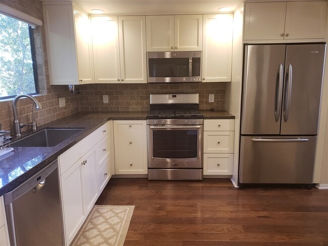 Building Photo - 4360 Caminito Pintoresco