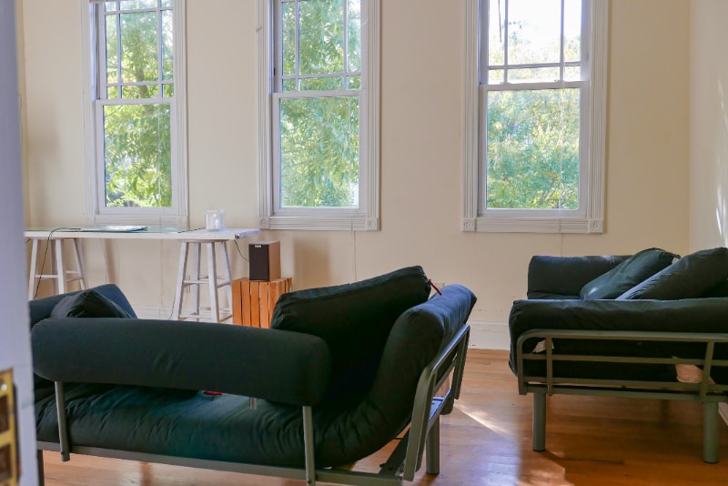 Building Photo - 1905 Oak St