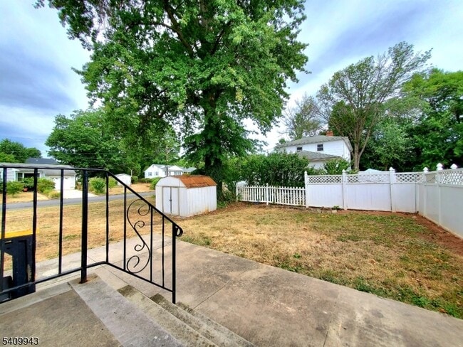 Building Photo - 708A Farrand St