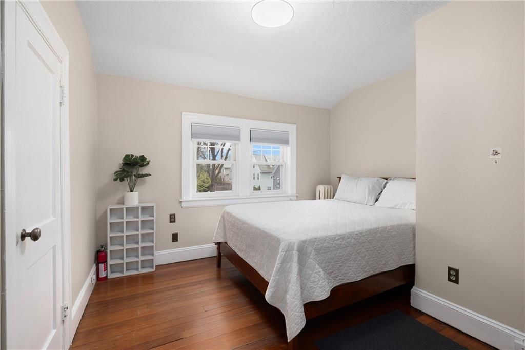 Building Photo - 422 Wayland Ave