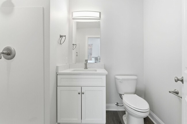 Building Photo - 19-25 Essex St