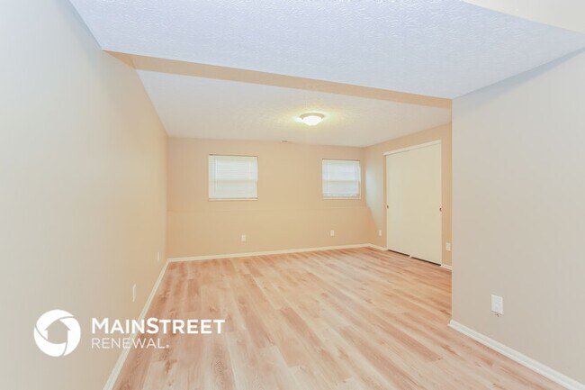 Building Photo - 1527 Berkhard Dr