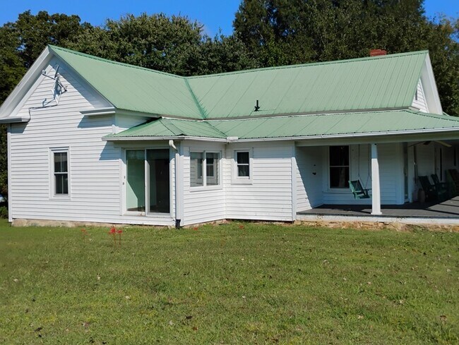 Building Photo - 8322 Chatham Church