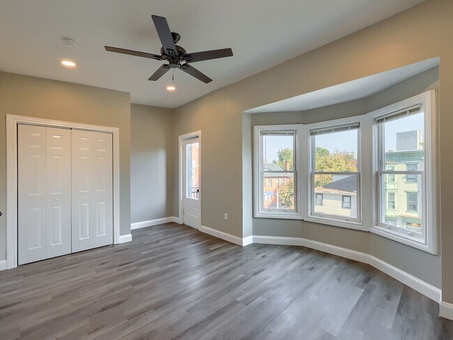 Building Photo - 612 N 2nd St