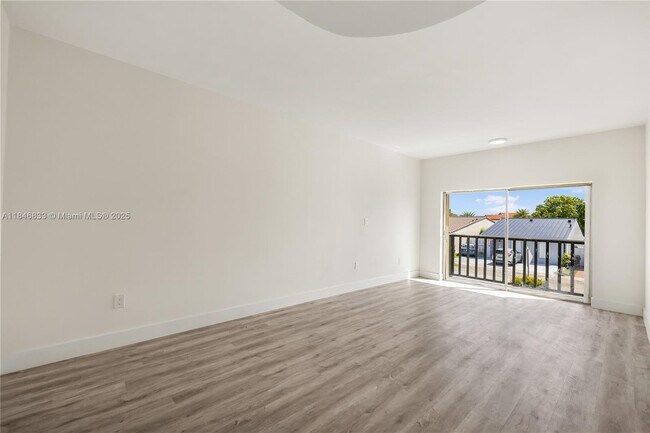 Building Photo - 3860 W 10th Ct