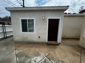 Building Photo - 306 N Pine St