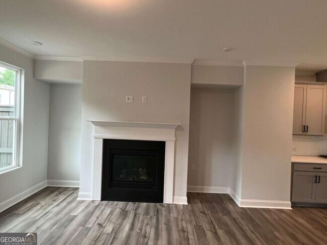 Building Photo - 327 Maltibie Dr