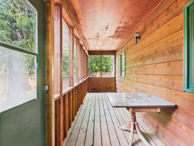 Building Photo - 109 Cary Ave