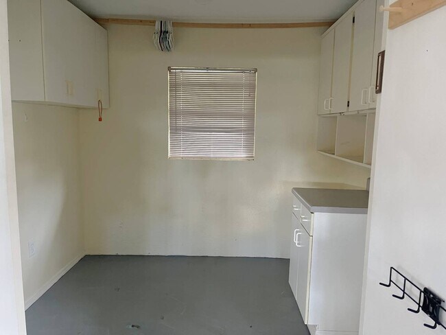 Building Photo - 4015 Loretto Ave