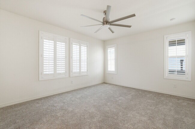 Building Photo - 1647 S 83rd Pl