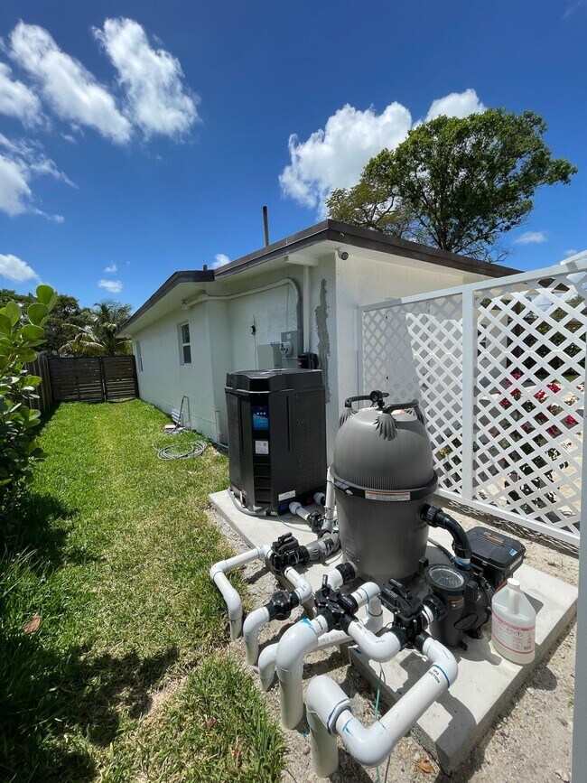 Building Photo - 1564 SW 28th Terrace