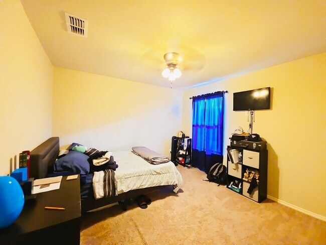 Building Photo - 1408 Calaveras Ct