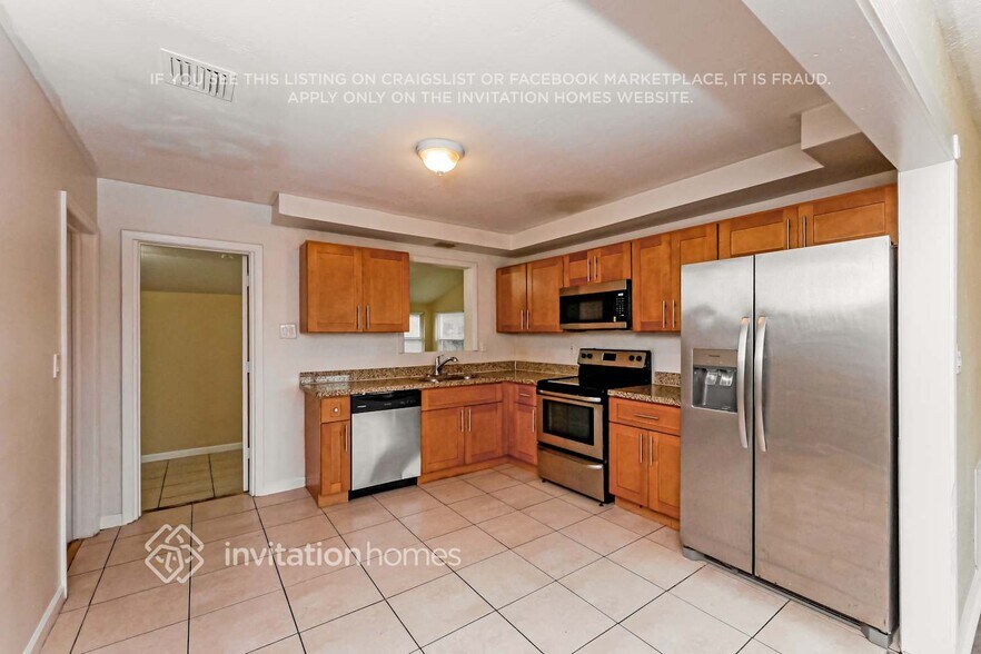 Building Photo - 6315 SW 24th St