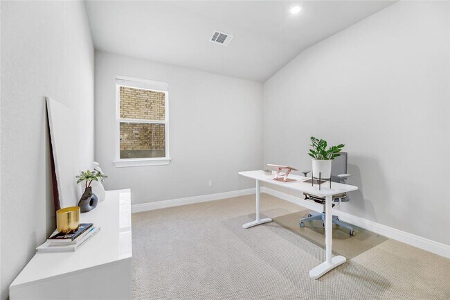 Building Photo - 1113 Highwater Dr