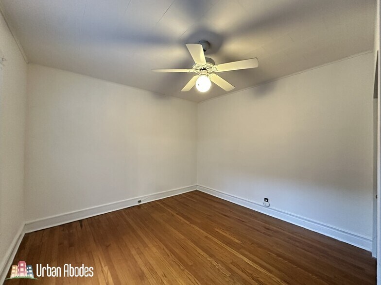 Building Photo - 3722 N Sheffield Ave