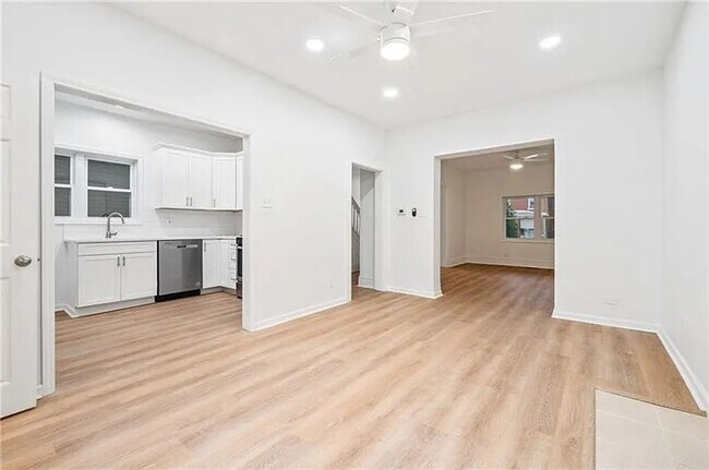 Building Photo - 1211 Jancey St
