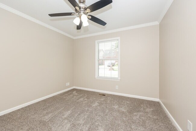 Building Photo - 6381 Paddington Way