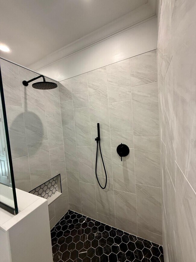 Building Photo - 800 Palomino Ln