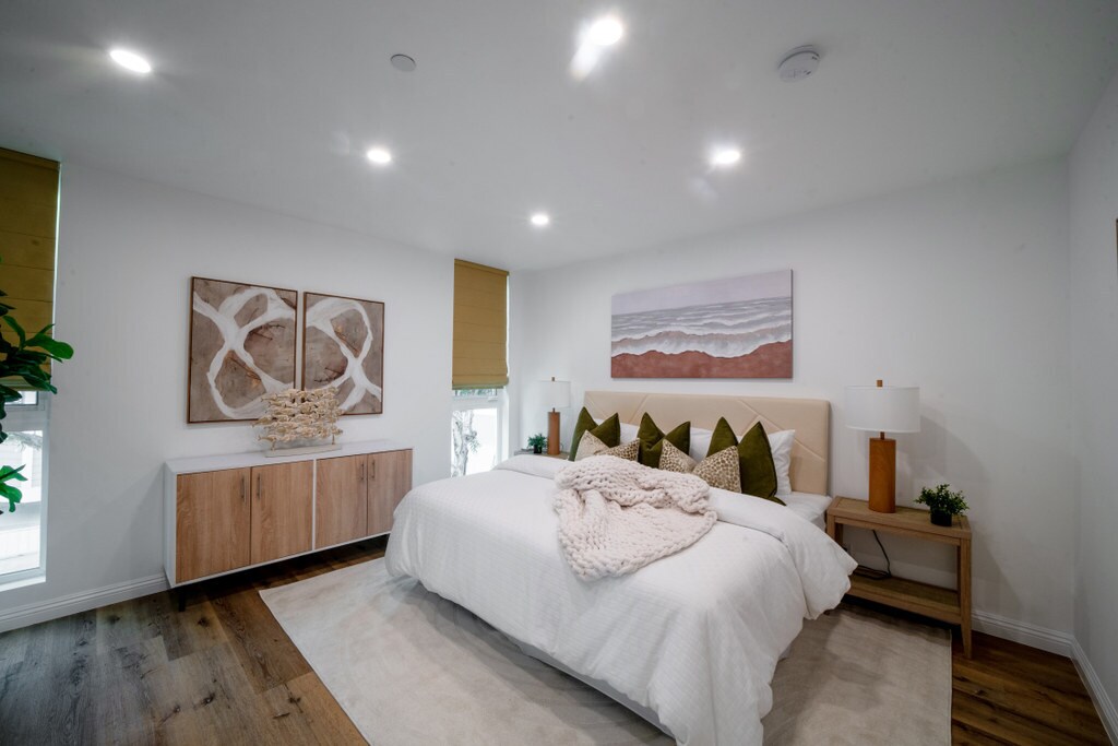 Master bedroom - 2306 Aviation Blvd