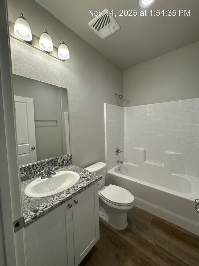 Building Photo - 4321