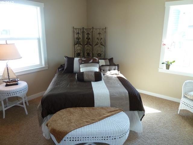 Building Photo - Charming 3 bedroom, 2 bath home