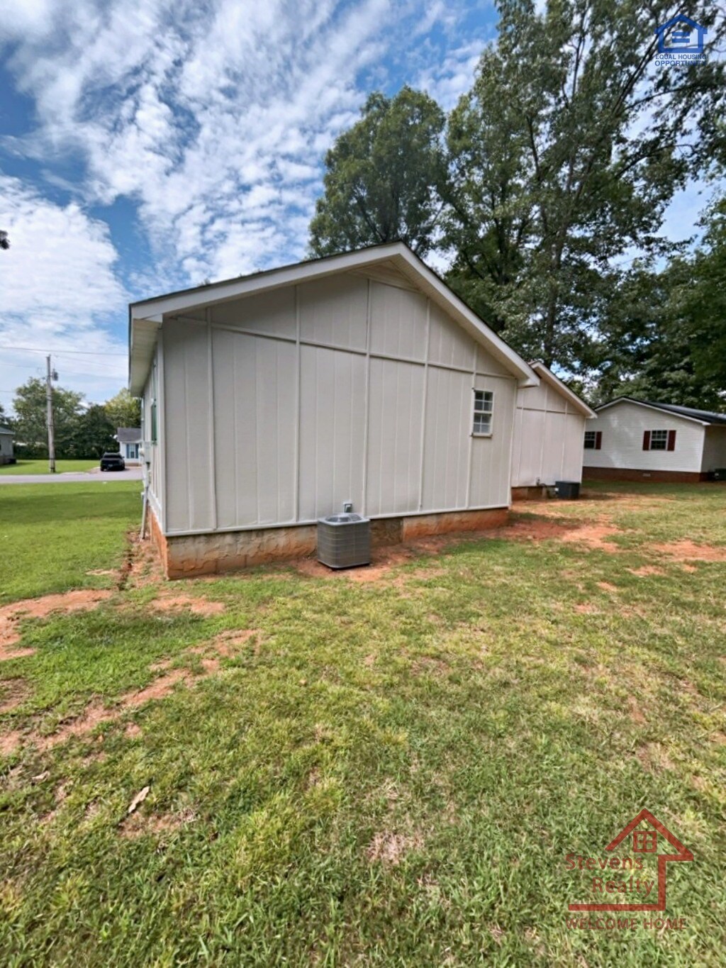Building Photo - 173 Bybee Woods Dr