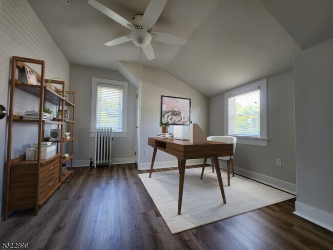 Building Photo - 17 Mountain View Pl