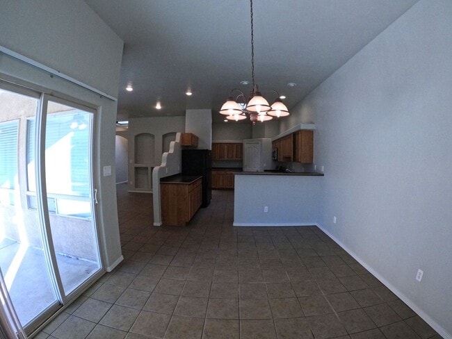 Building Photo - 2210 Dakota Dr