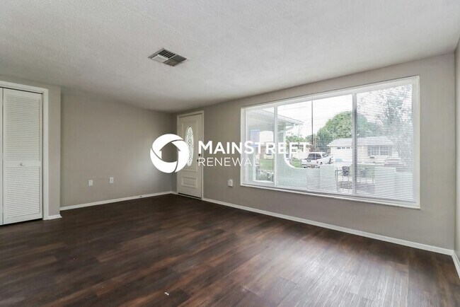 Building Photo - 3 Bedroom Pet-Friendly Home in Port Richey...