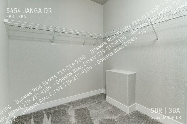 Building Photo - 5454 Janga Dr