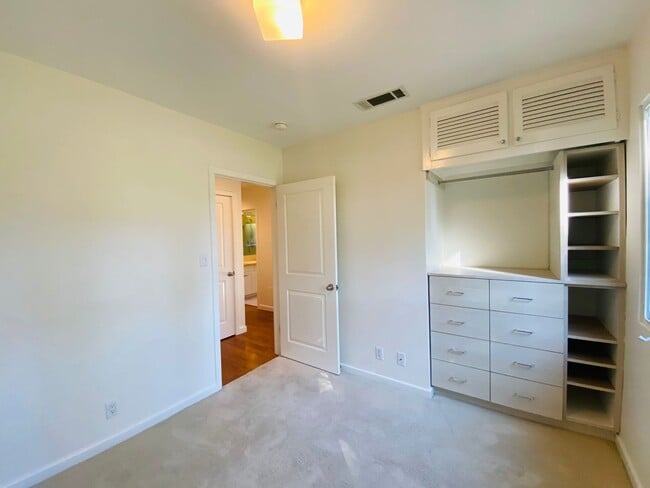 Building Photo - Sitting Proudly on a Vibrant Mar Vista Street, this 3-Bedroom 2-Bathroom Demands Your Attention