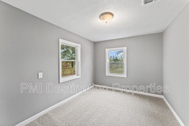 Building Photo - 15508 Loring Rd