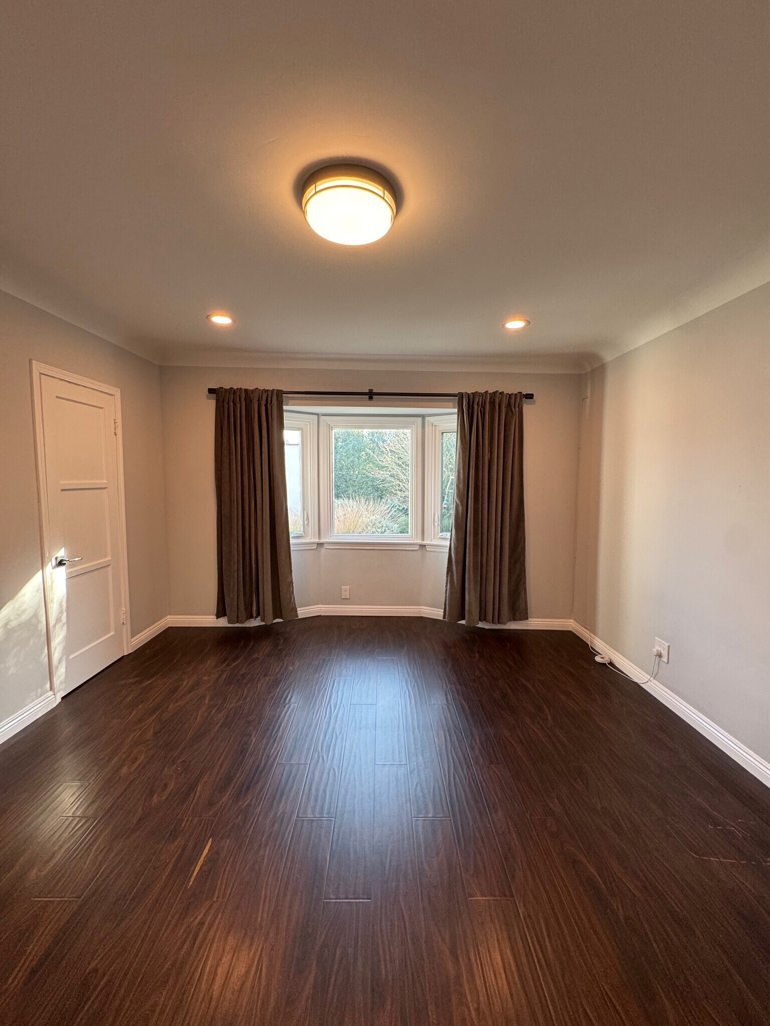 Bay window in bedroom 3 - 3100 W 78th St