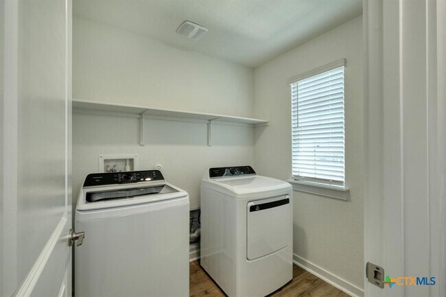 Building Photo - 2438 Wallin Bradley Dr